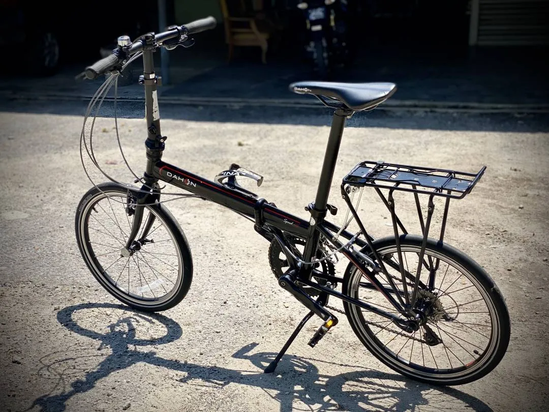 Dahon Speed D18 folding bike
