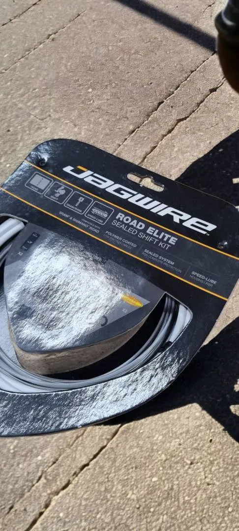 JAGWIRE_ROAD ELITE SEALED SHIFT KIT_ROAD ELITE SEALED BRAKE KIT_WHITE
