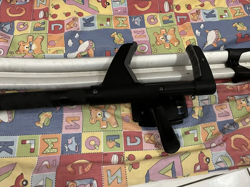 THULE 591 &amp; Thule Cross Bar Roof Rack and Honda City kit with Lock