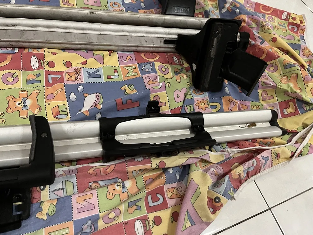 THULE 591 &amp; Thule Cross Bar Roof Rack and Honda City kit with Lock