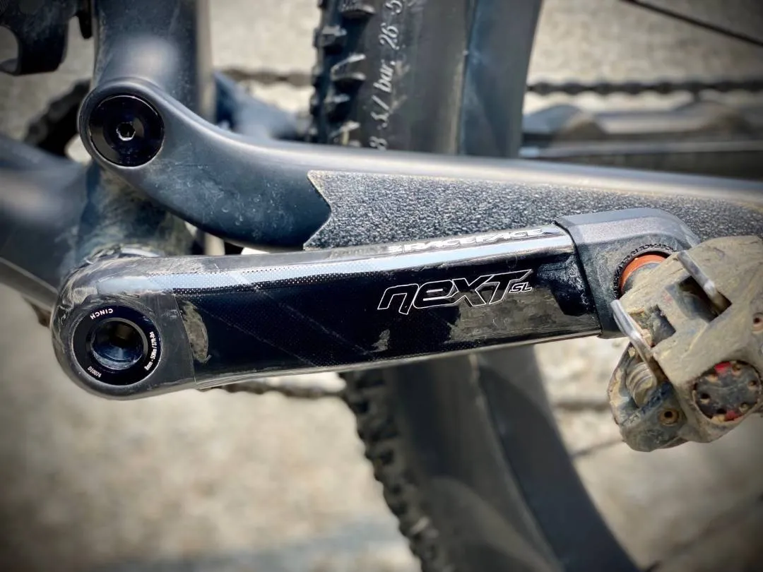 Raceface Next SL carbon crankset + raceface chainring