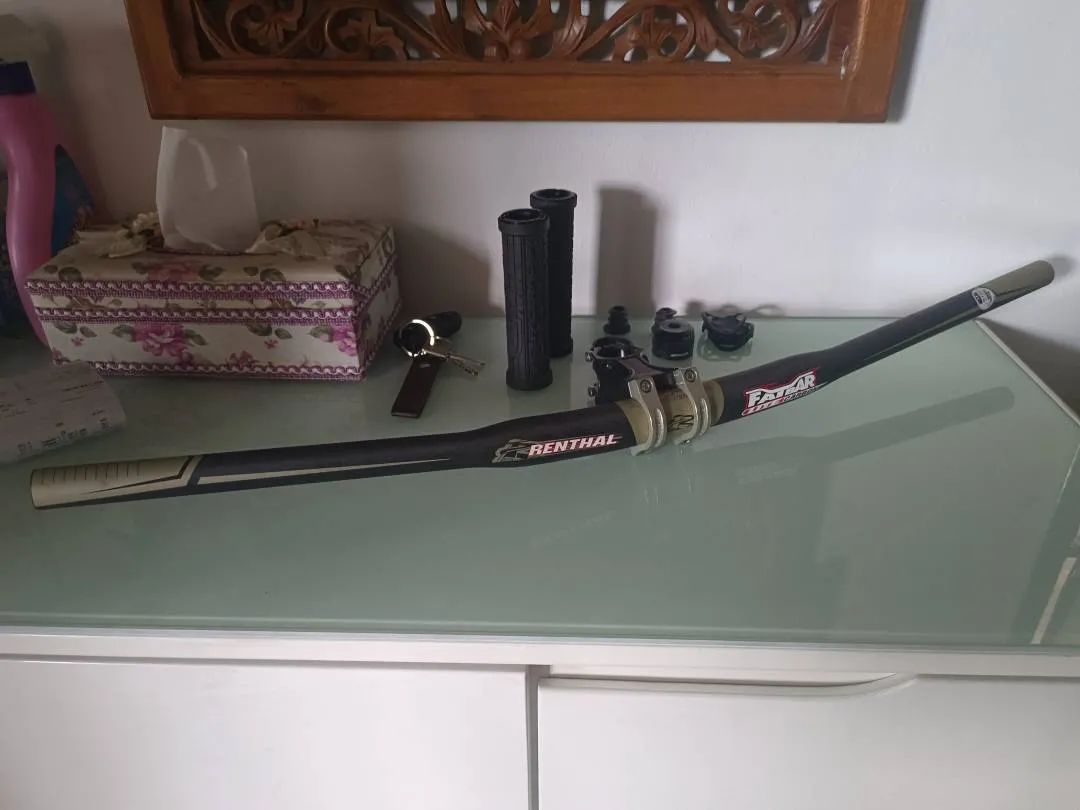 Handlebar fatbar dan stem Renthal
