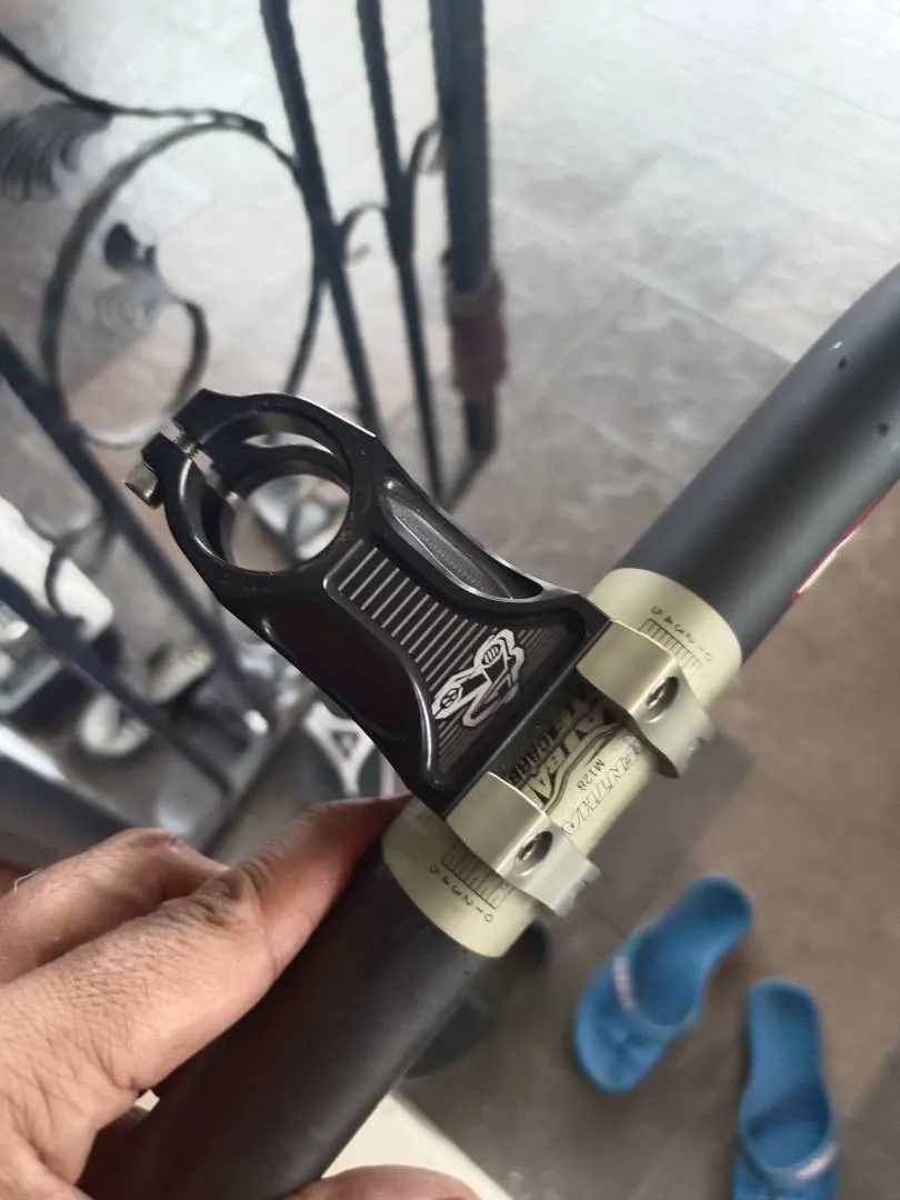 Handlebar fatbar dan stem Renthal