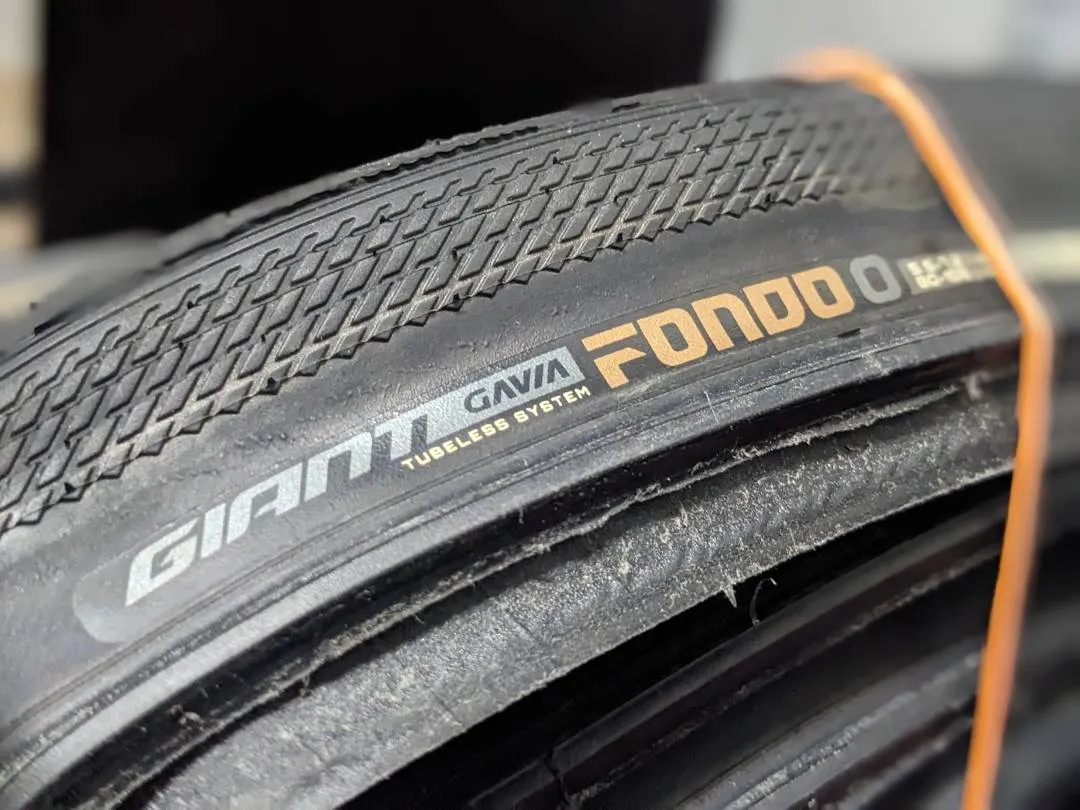 Giant Gavia Fondo 0 700x28C tubeless