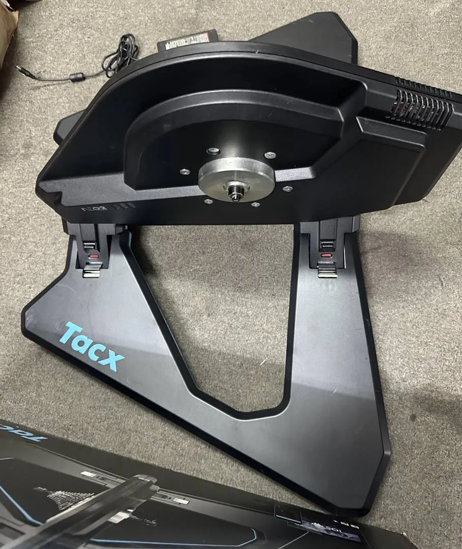 Tacx neo 2 smart trainer (Garmin) tip top condition 90/100%