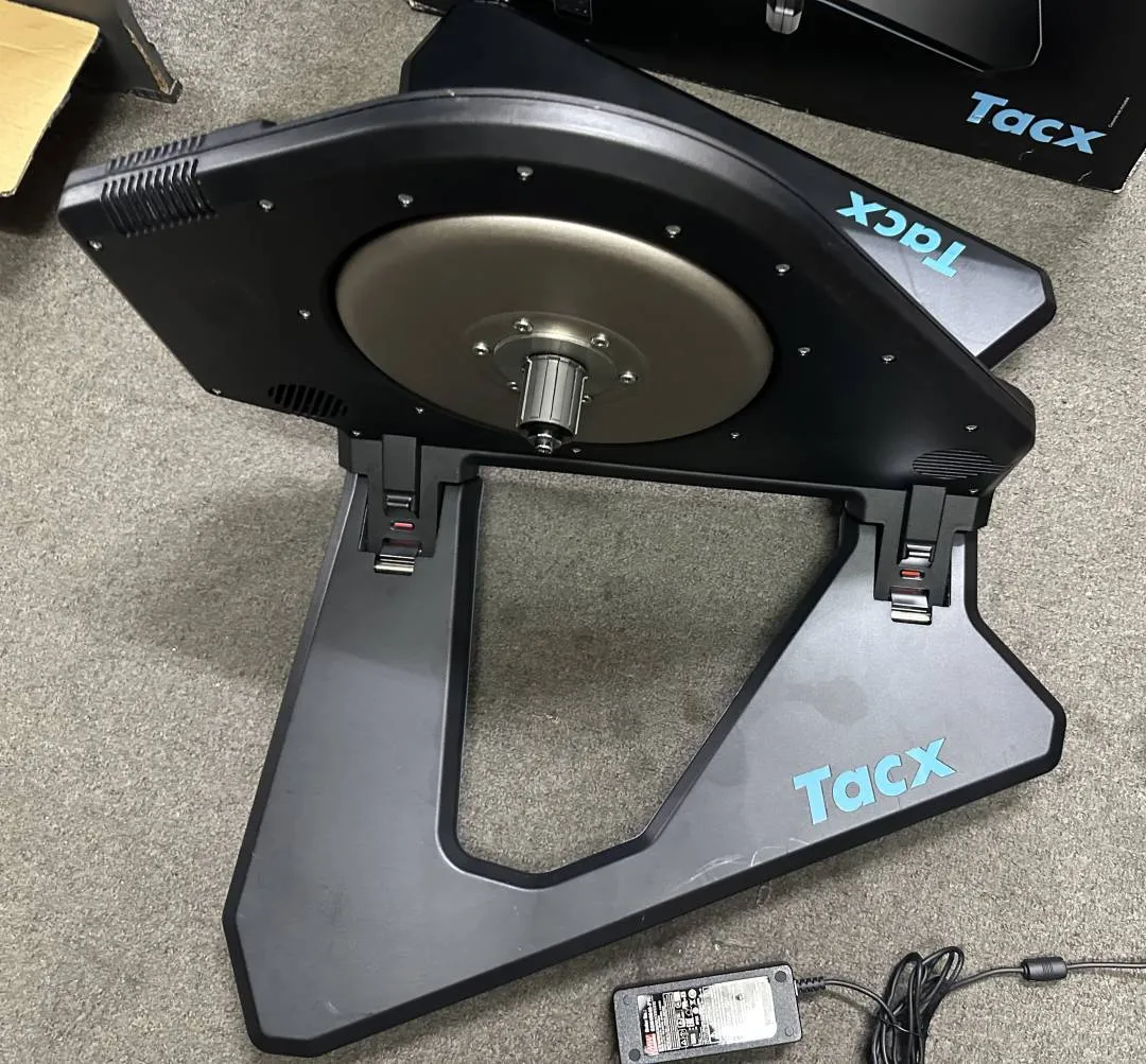 Tacx neo 2 smart trainer (Garmin) tip top condition 90/100%