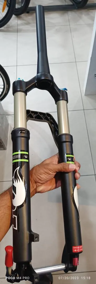 FOX fork 32 Float Evolution CTD 27.5, 100mm Thru Axel, Non Boost