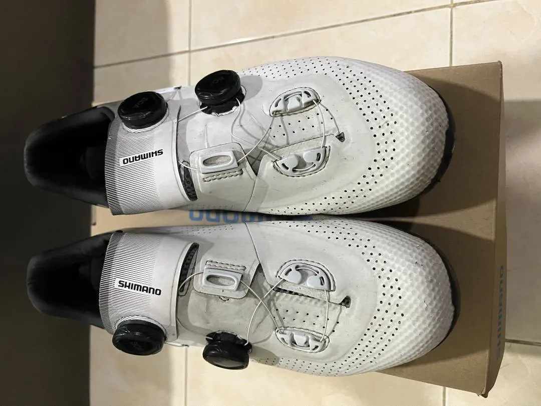 Shimano rc702 white 46 preloved