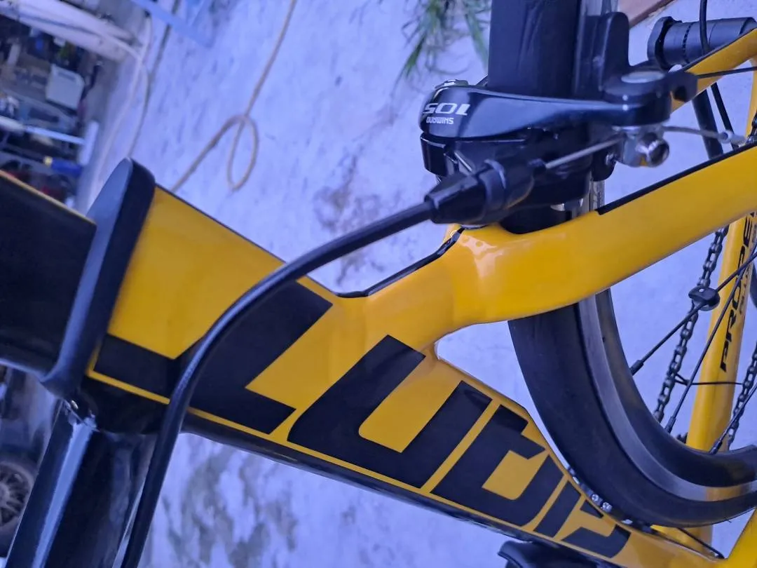 Road bike giant PROPEL SLR 2