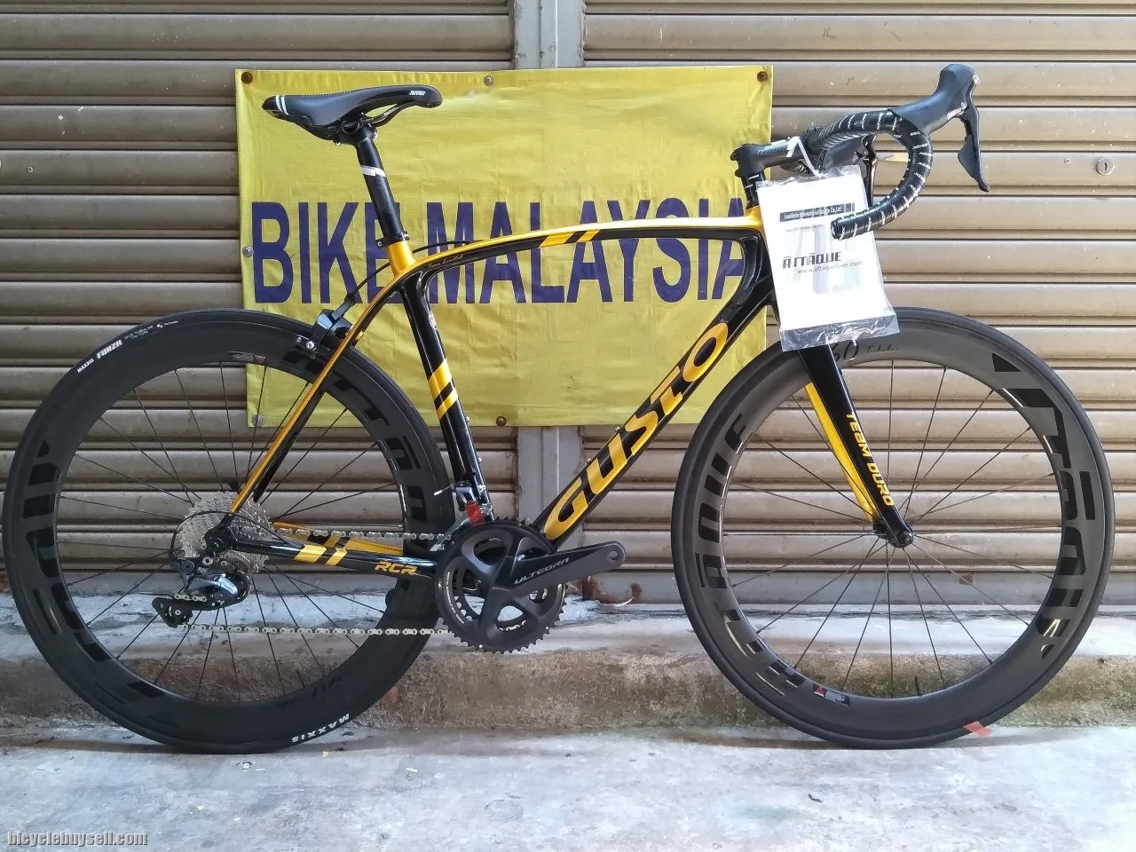 GUSTO DURO TL TEAM EDITION FULL SHIMANO ULTEGRA R8000 WITH CARBON WHEEL SET