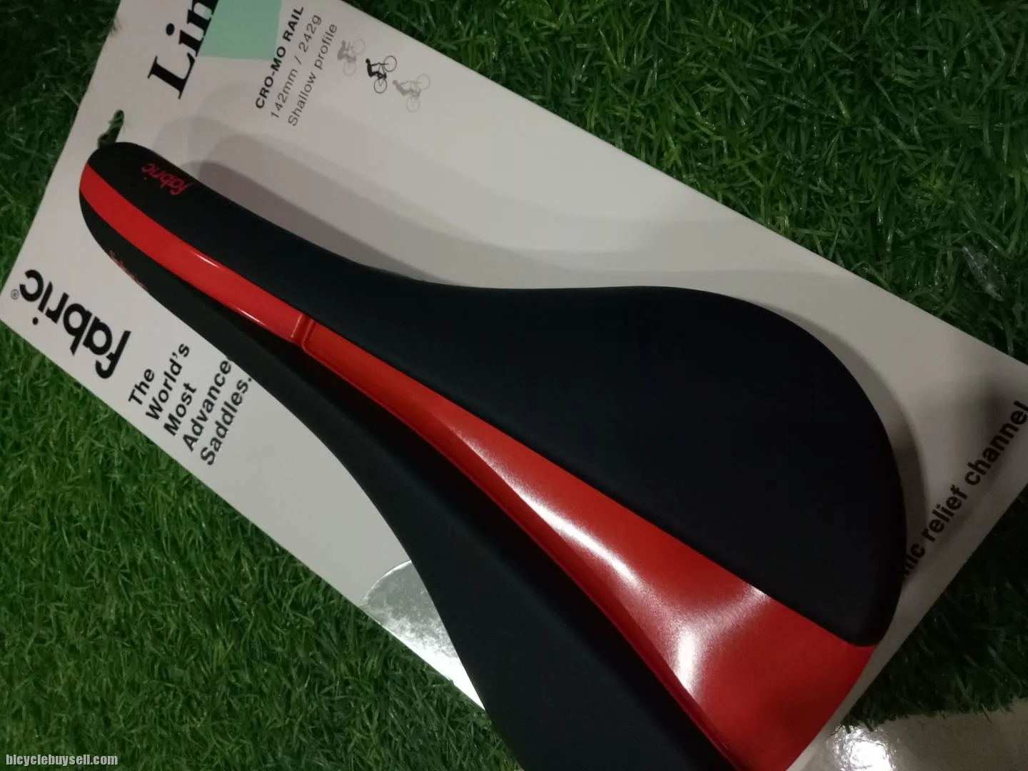 Fabric saddle chomoly - fabric line limited red