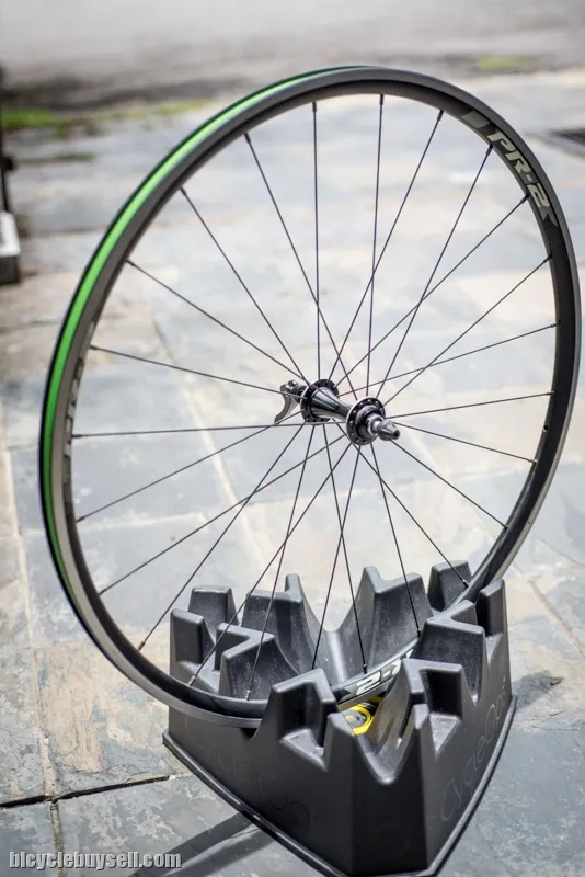 Giant PR-2 front wheel