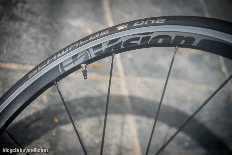 Vision Trimax 30 wheelset - includes new tyres and inner tubes