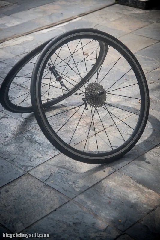 Vision Trimax 30 wheelset - includes new tyres and inner tubes