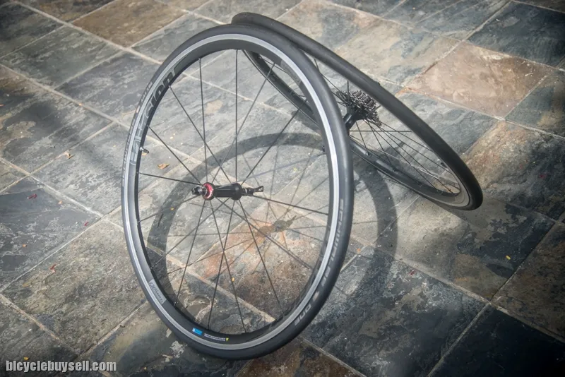 Vision Trimax 30 wheelset - includes new tyres and inner tubes