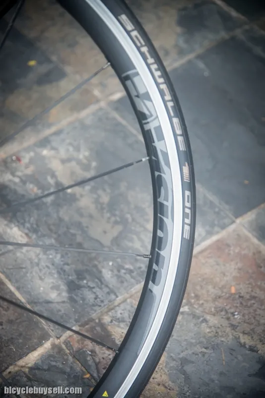 Vision Trimax 30 wheelset - includes new tyres and inner tubes