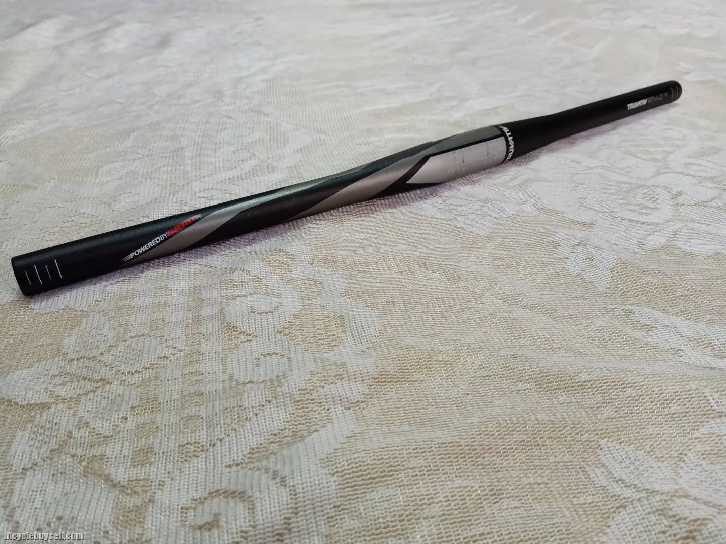 TRUVATIV STYLO T30 Flat MTB Handlebars
