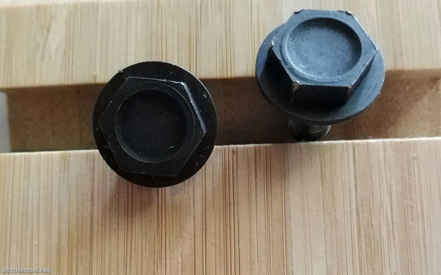 Shimano Square Tapper BB Bolt 2 pieces
