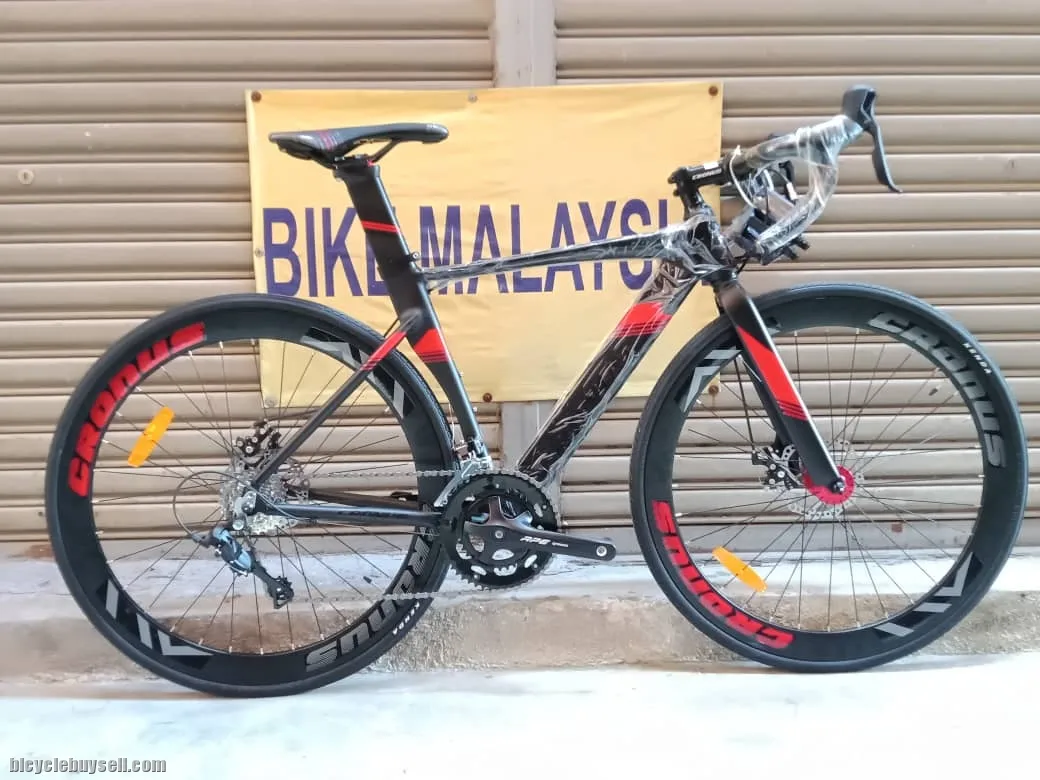 CRONUS 16-SPEED ROAD BIKE