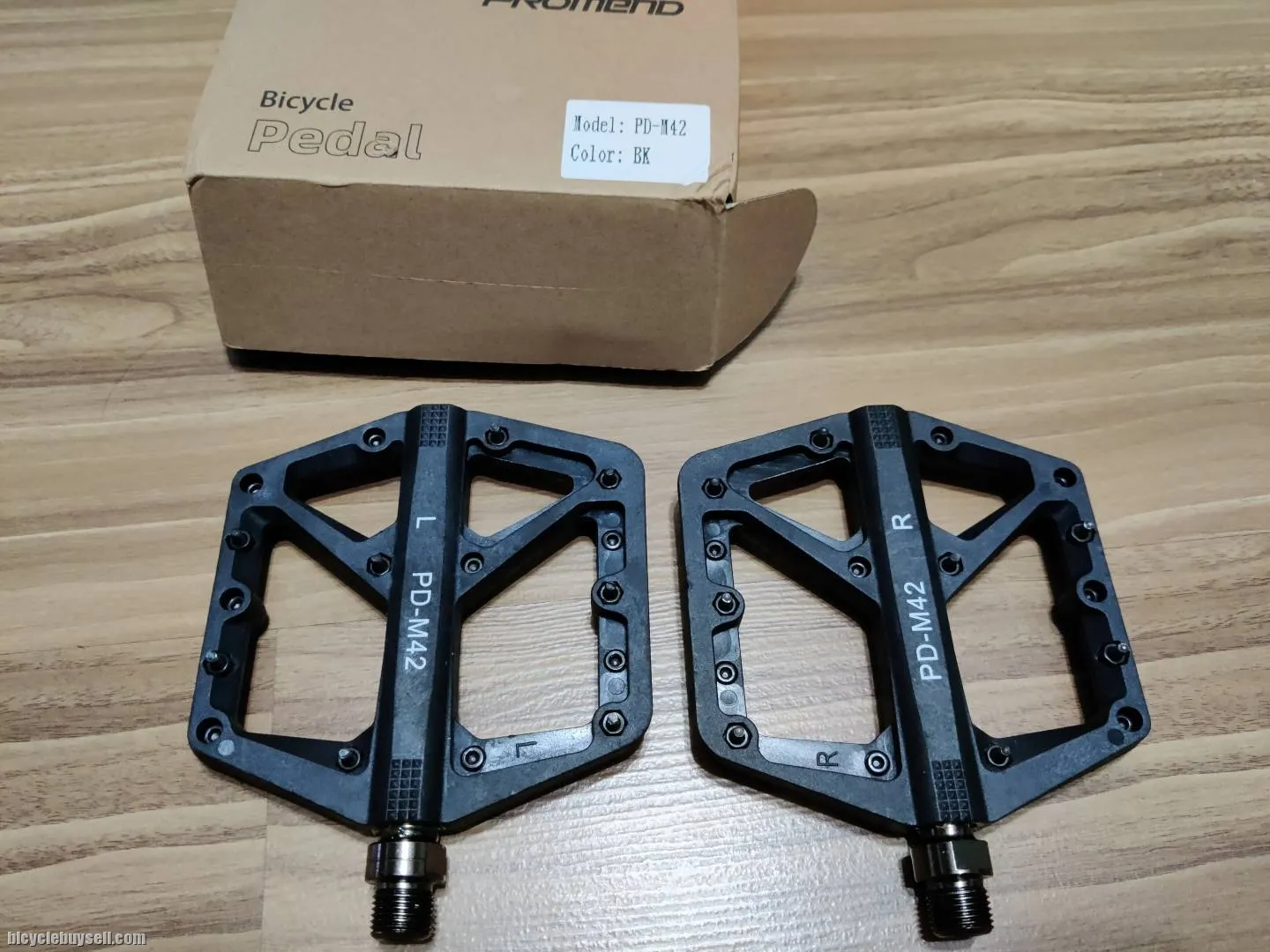 Promend Nylon Flat Pedals