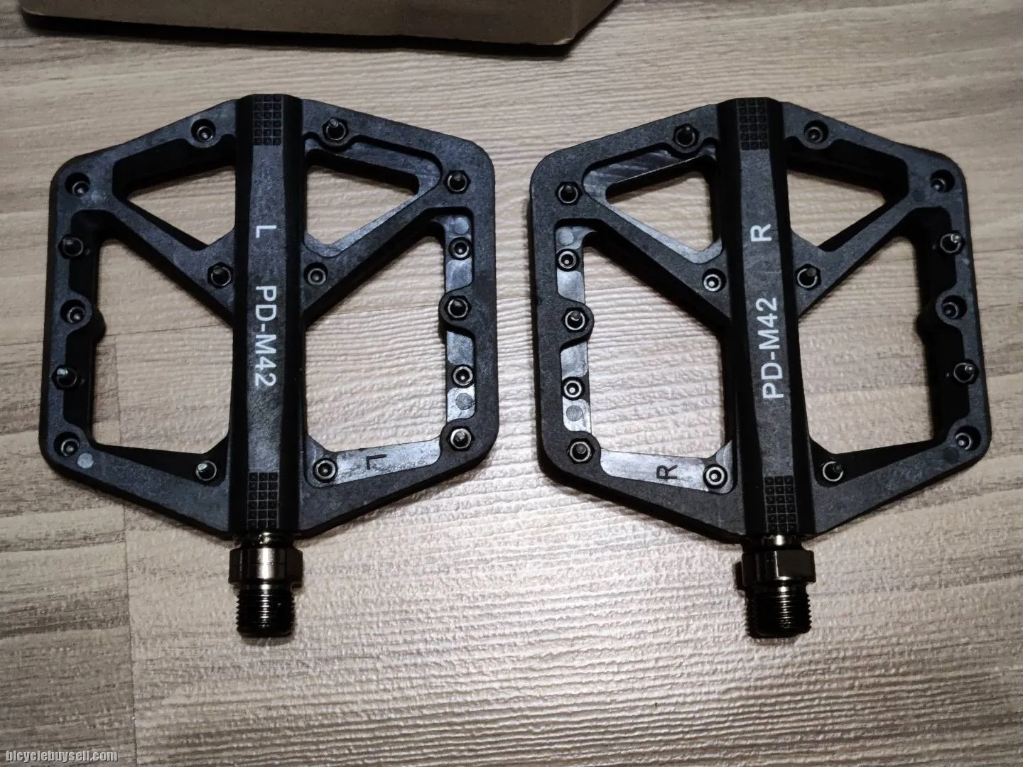 Promend Nylon Flat Pedals