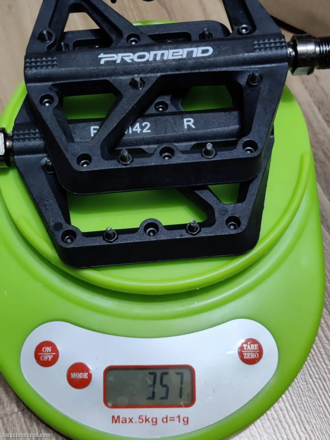 Promend Nylon Flat Pedals