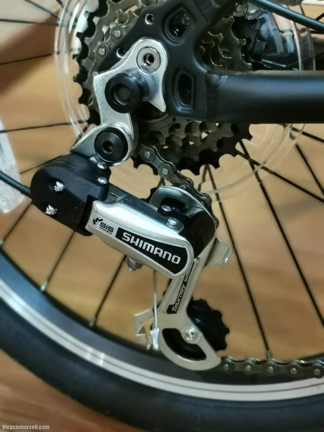 DAHON HIT FOLDING BIKE 20" 6 SPEED shimano. Support 130kg rider