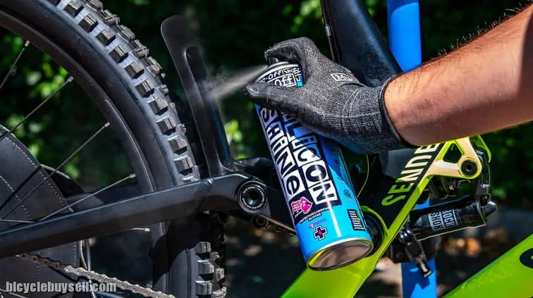 Muc-Off Silicon Shine