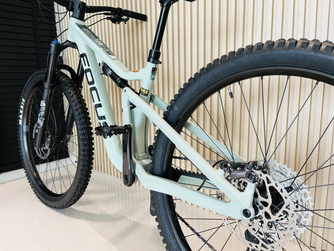 Focus Jam 6.9 size small mountain bike