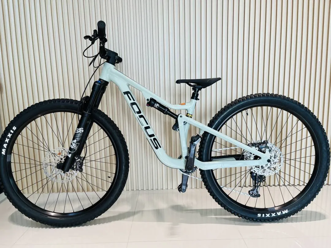 Focus Jam 6.9 size small mountain bike