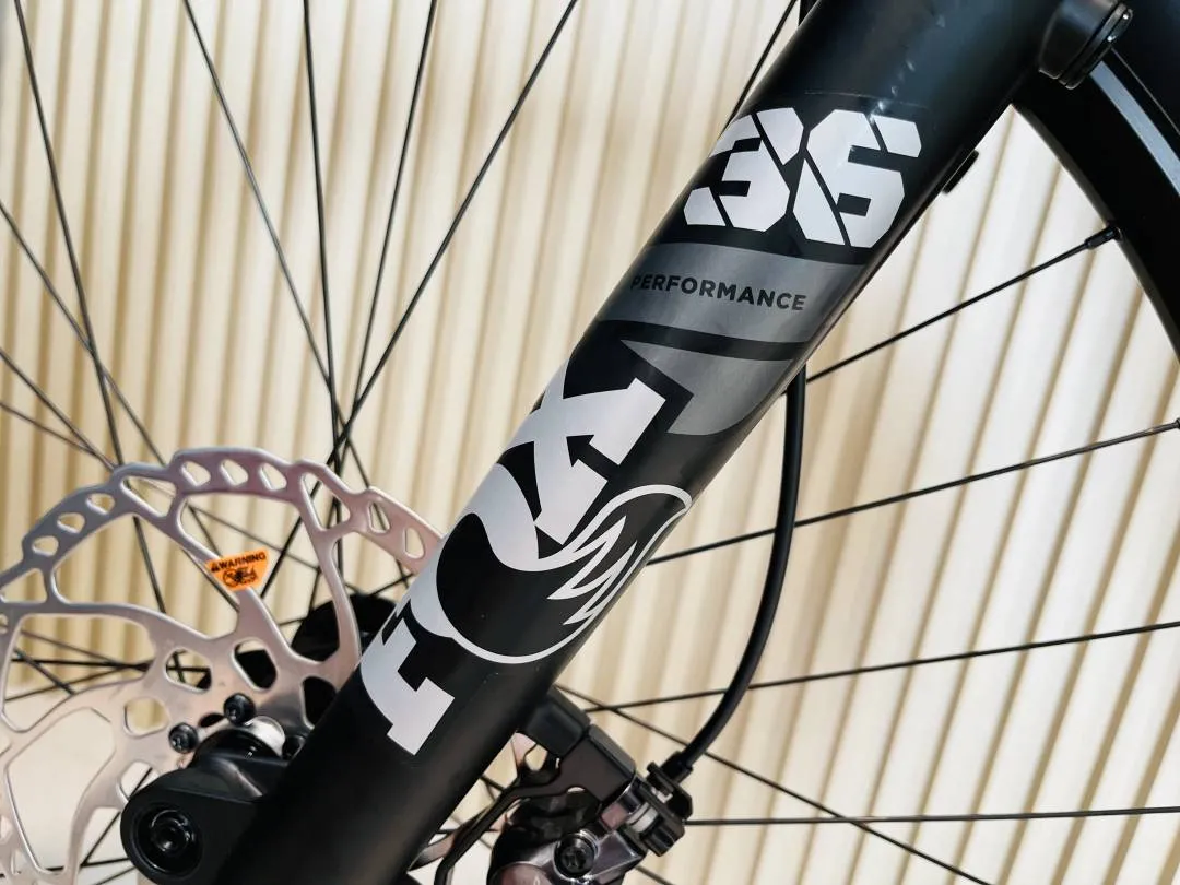 Focus Jam 6.9 size small mountain bike