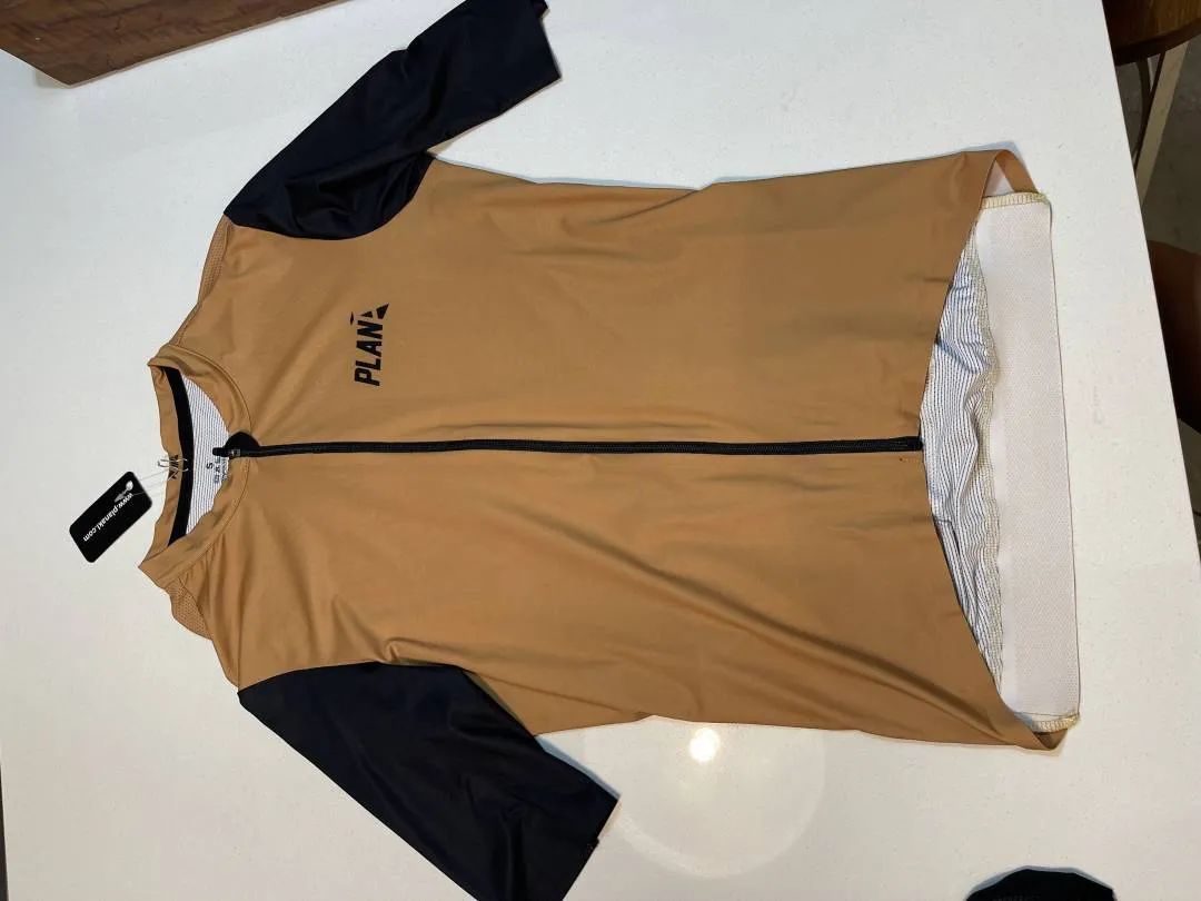 Plan A and Monton jersey and bib