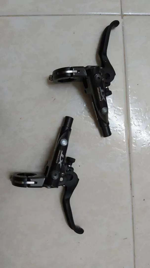 SHIMANO DEORE XT M8100 BRAKE LEVER
