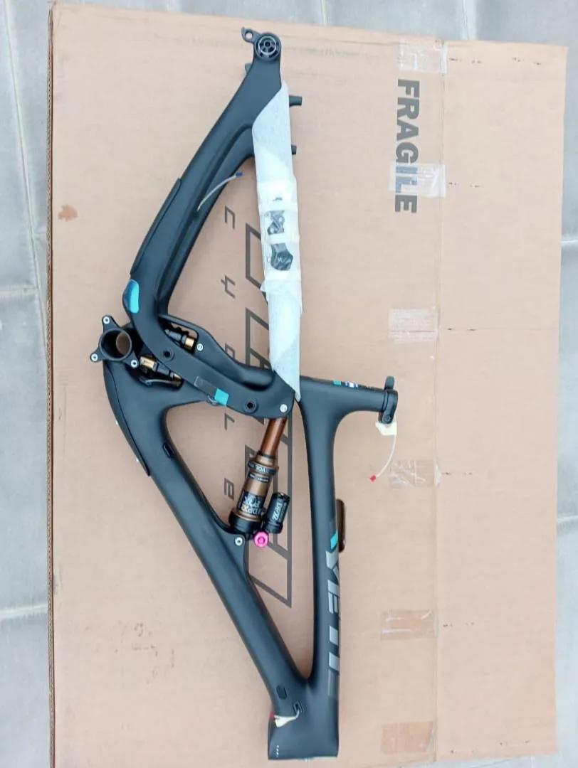 Yeti SB6 small Suze