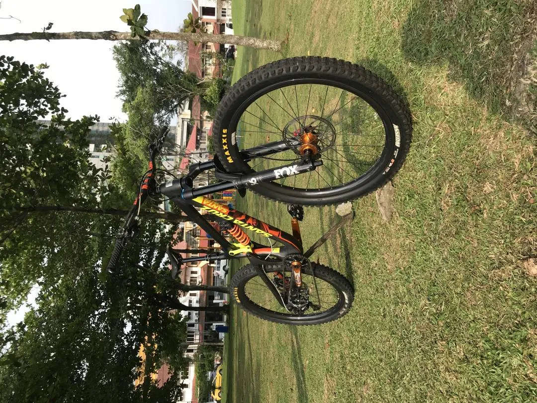 Santa Cruz Nomad CC