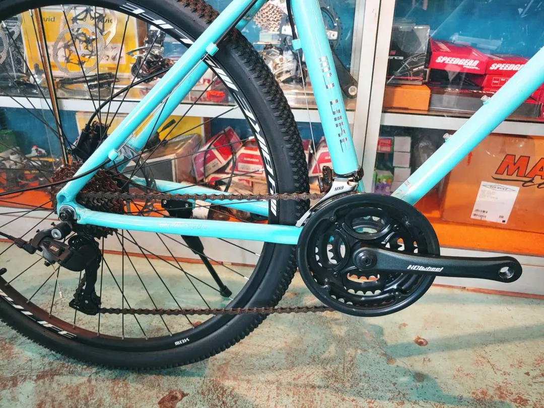 27.5 650B MBK mountain bike 9 speed.