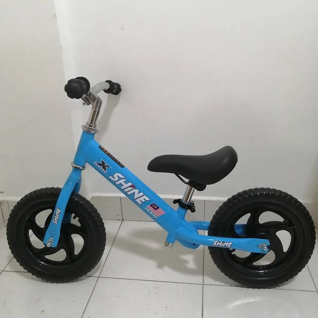 Shine 12" Push Bike / Balance Bike / No Pedal Bike (Metal Frame)