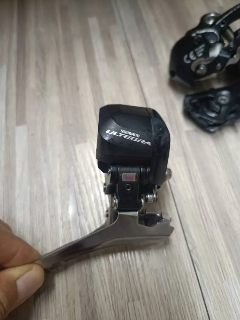 Groupset shimano ultegra R6870 di2 caliper brake