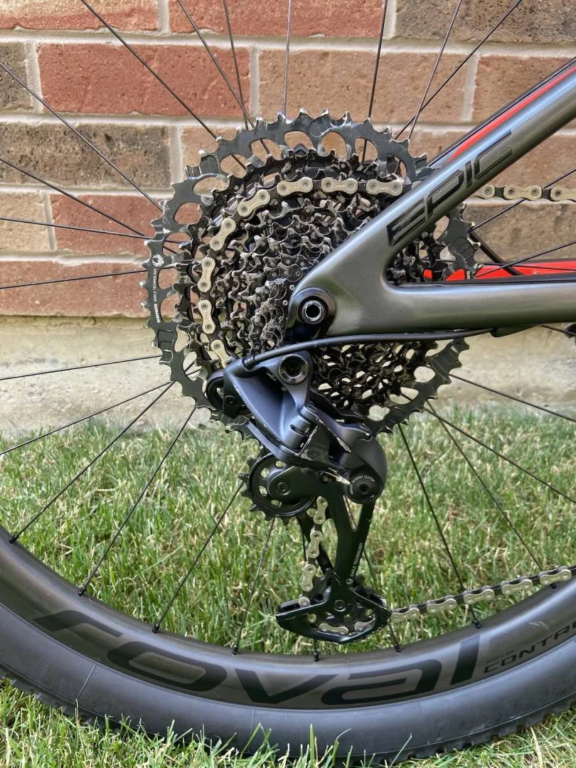 2018 Specialized Epic Expert EVO - Medium