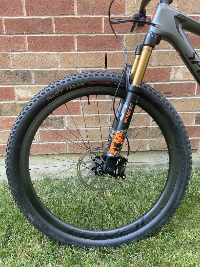 2018 Specialized Epic Expert EVO - Medium
