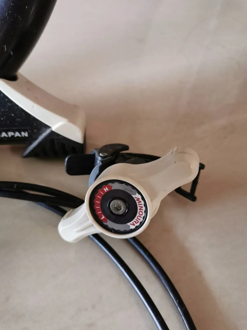 Minoura B60 Bicycle Trainer