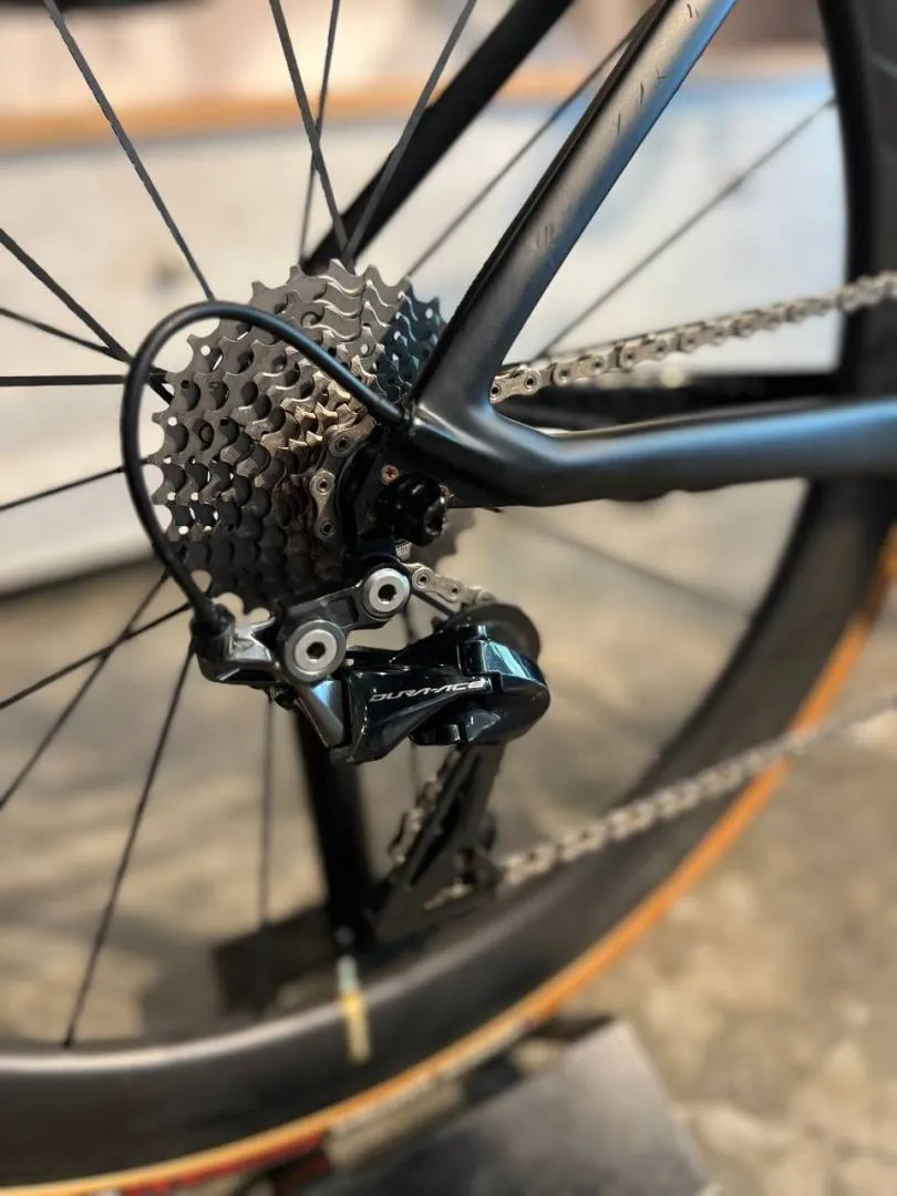 Canyon Aeroad CF SLX Roadbike