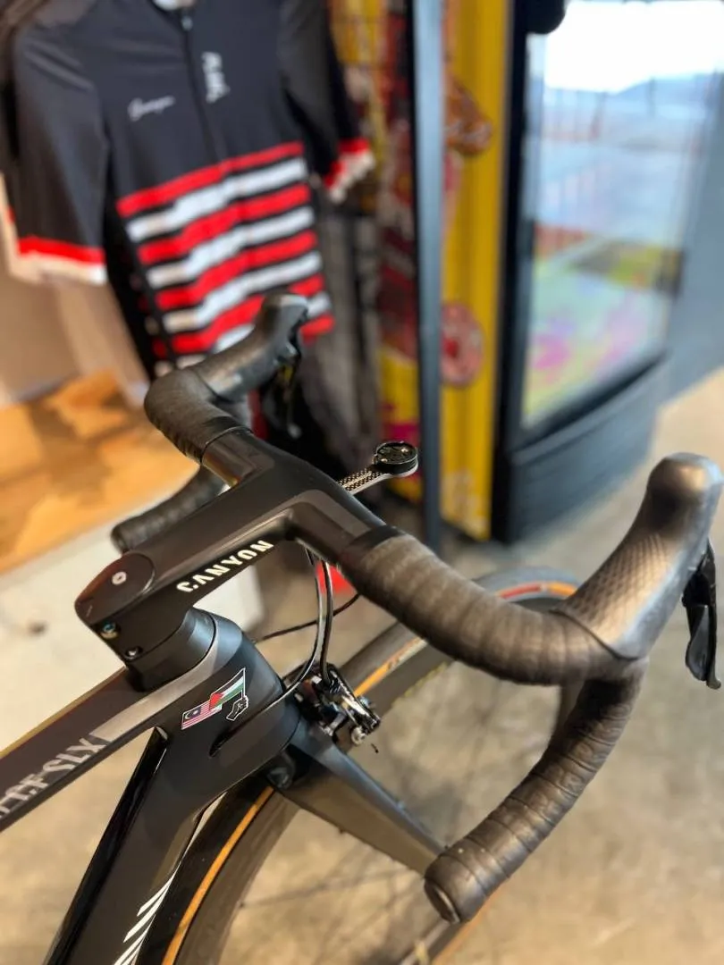 Canyon Aeroad CF SLX Roadbike
