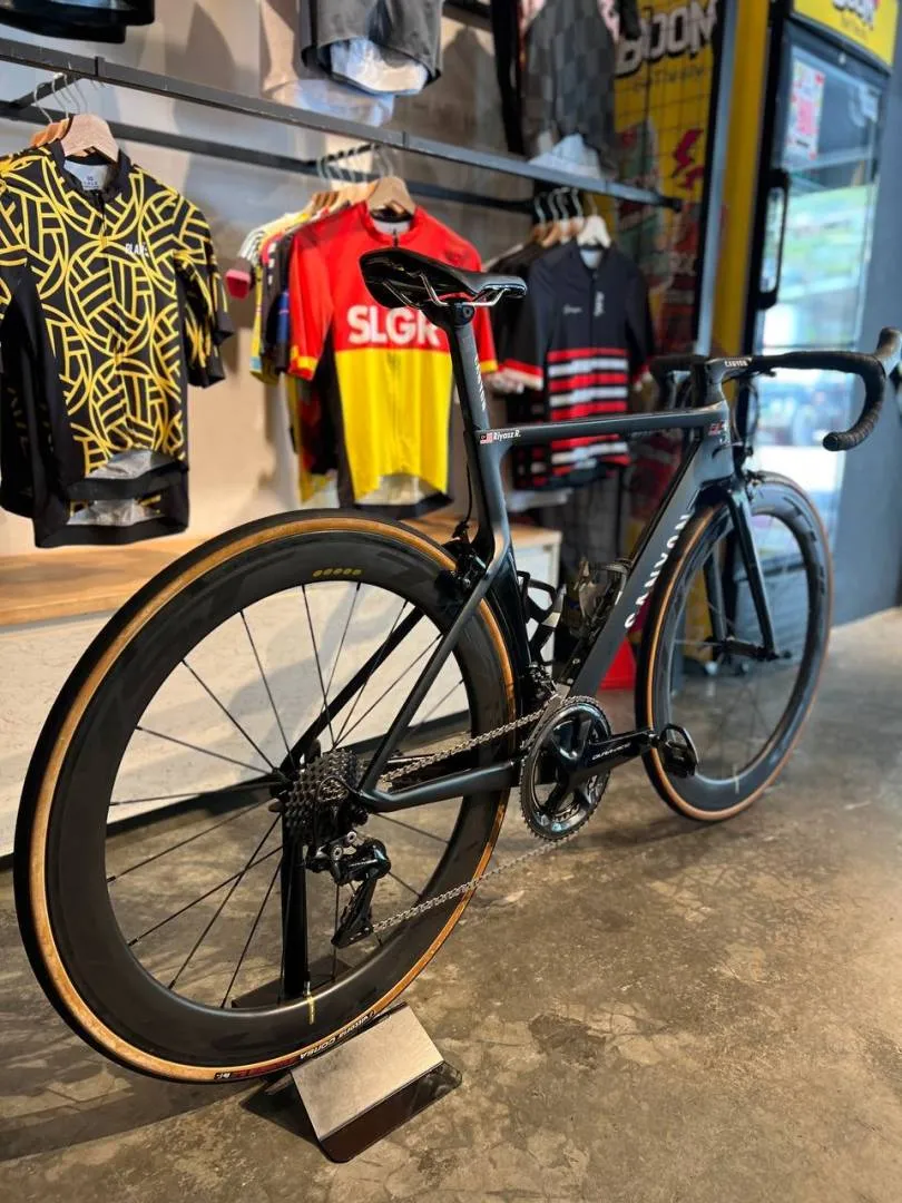 Canyon Aeroad CF SLX Roadbike