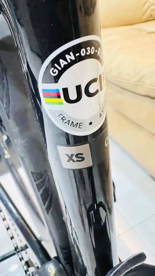 2022 GIANT TCR ADVANCE DISC 0 - Shimano Ultegra Di2 12 speed