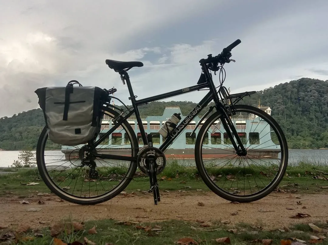 Louis Garneau LGS-CH 700c Hybrid / Touring Bike
