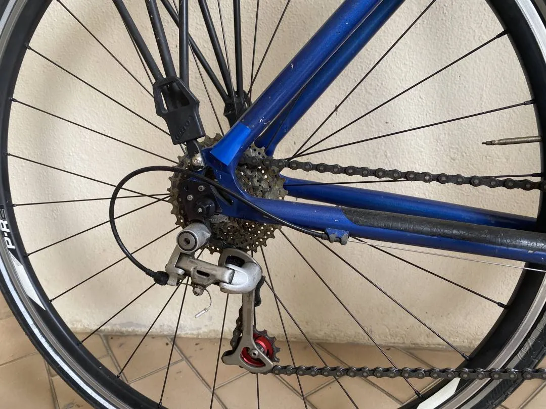 Cannondale touring bike T700