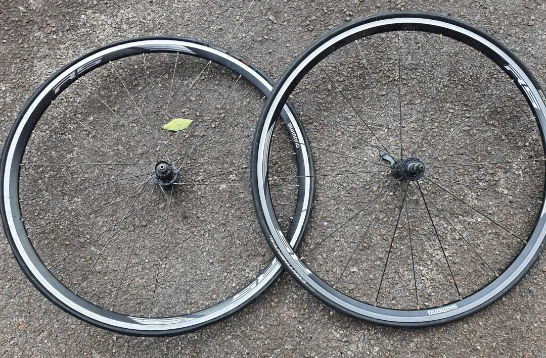 Shimano Rs010 wheelset