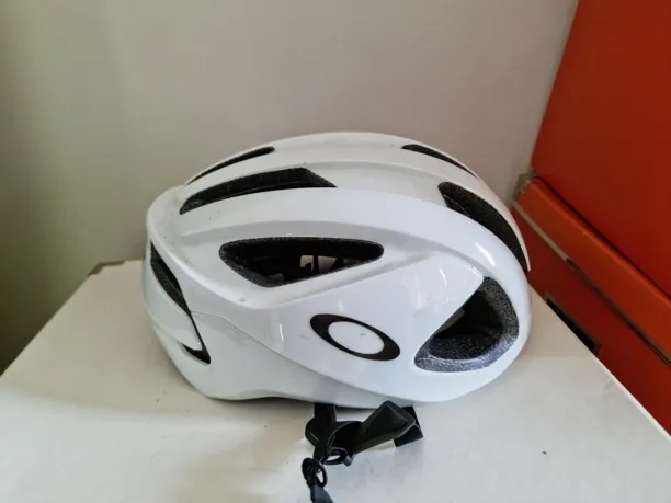 Oakley Aro3 Helmet, Size L (Used)