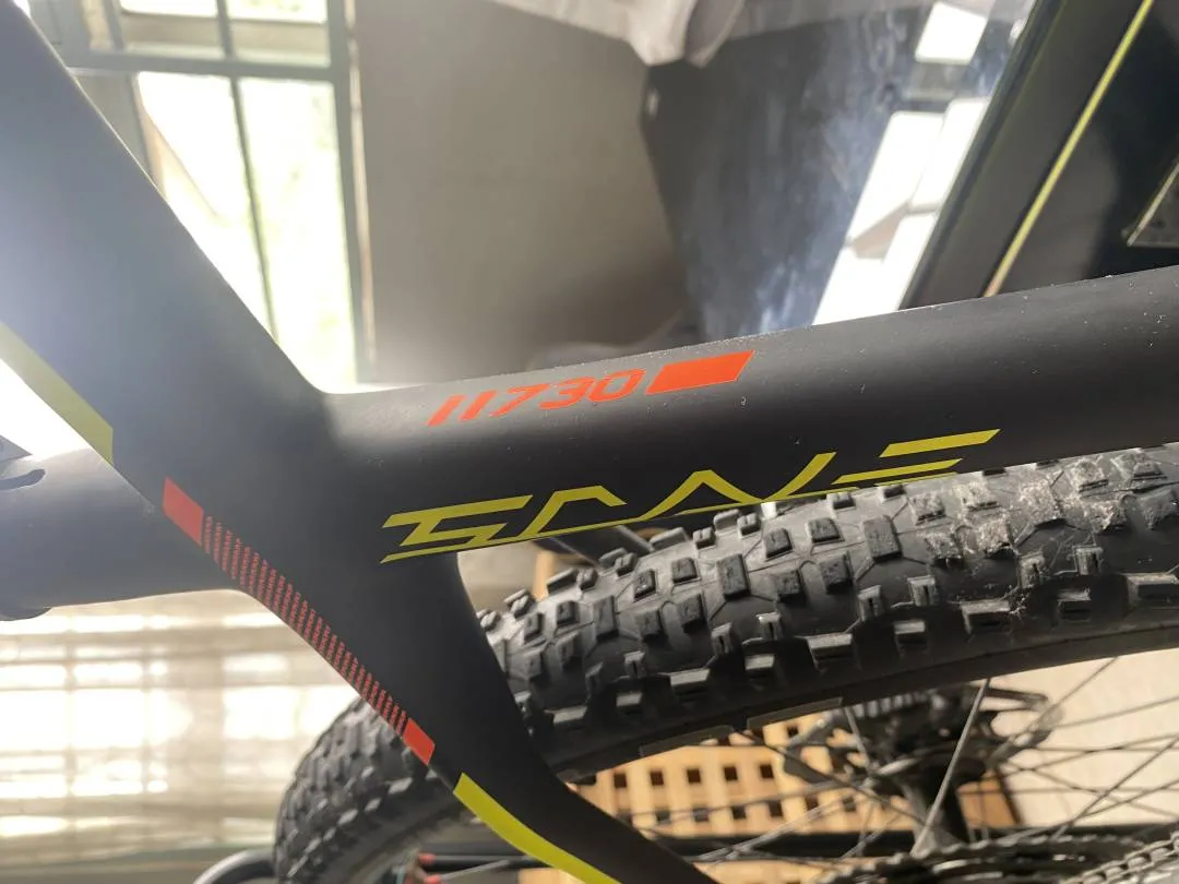Scott SCALE 730 Full Carbon